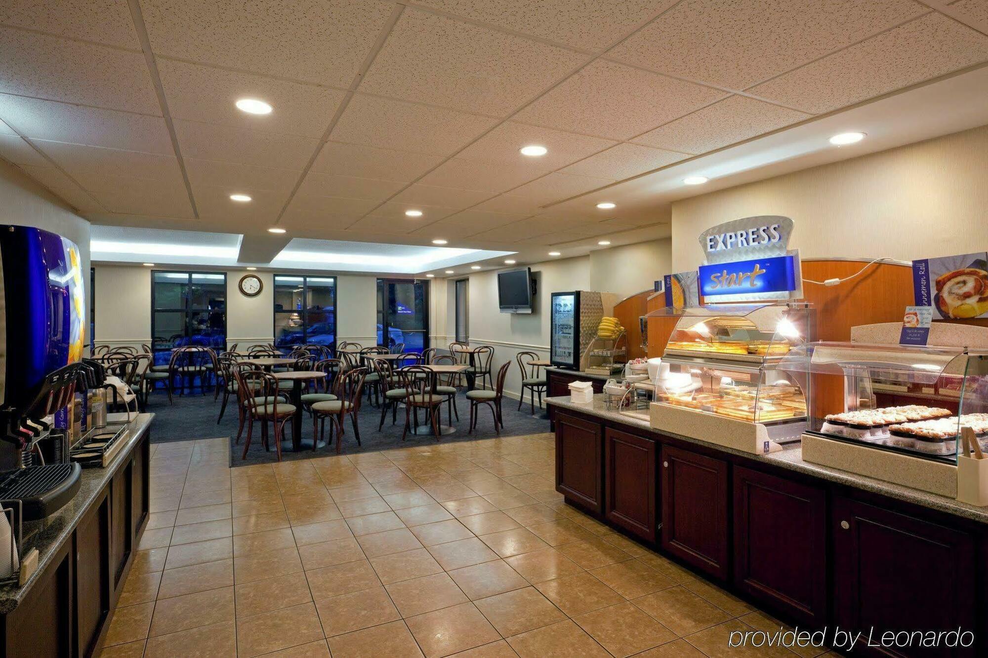 Holiday Inn Express Boston-Waltham By Ihg Restaurace fotografie